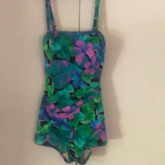 Woman’s vintage rare Y2k old stock green & purple floral one piece swimsuit - Picture 2 of 13